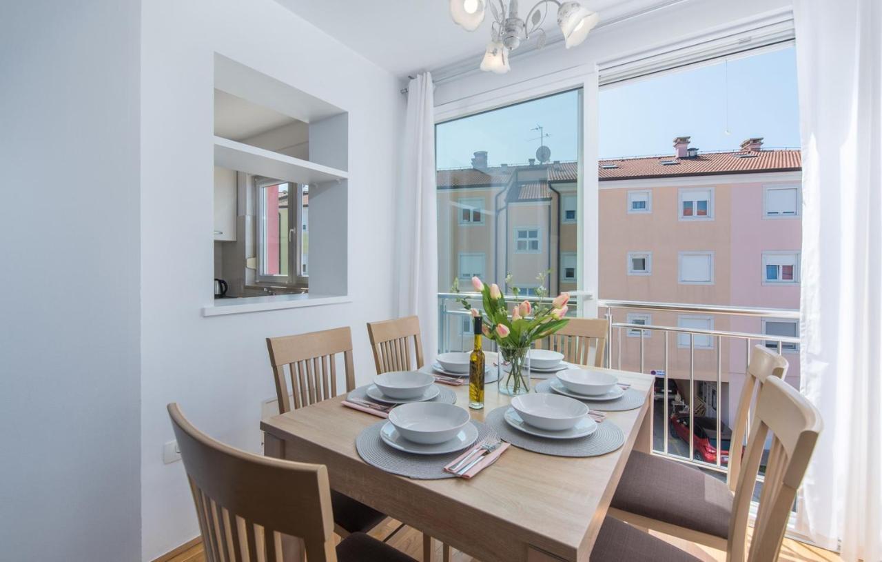 Apartment Melarnian Near The Beach In 우마그 외부 사진