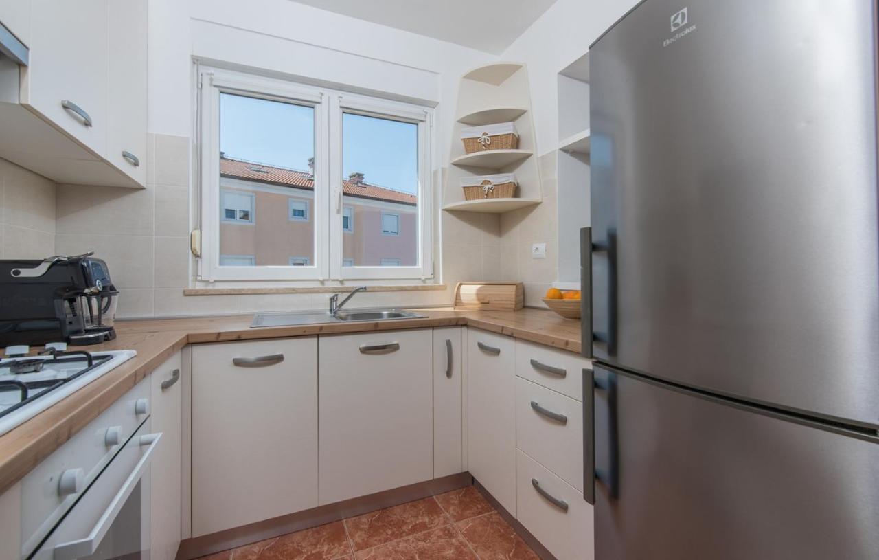 Apartment Melarnian Near The Beach In 우마그 외부 사진