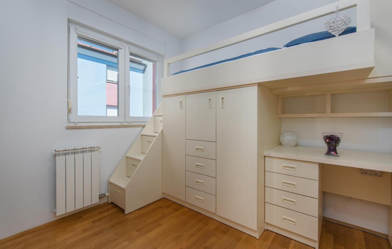 Apartment Melarnian Near The Beach In 우마그 외부 사진